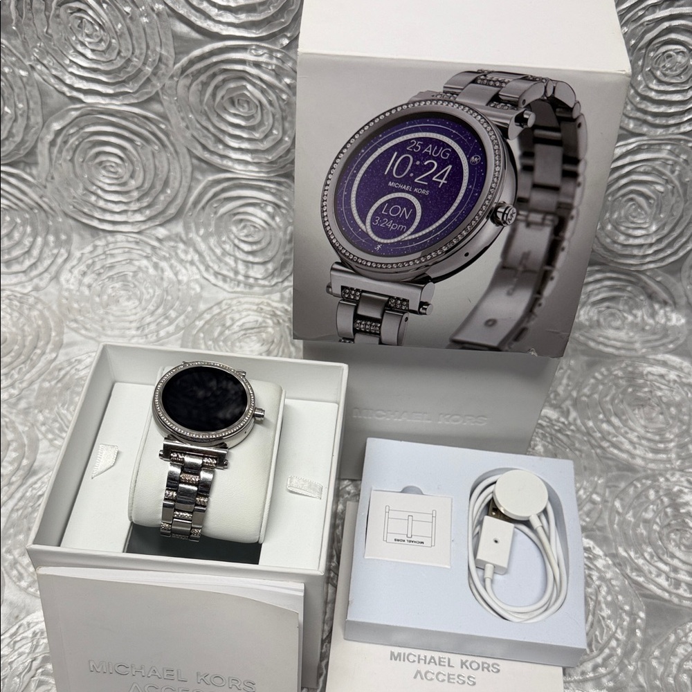 Michael Kors Silver Crystal-Bezel Stainless Steel Smartwatch (Sofie MKT 5036)
